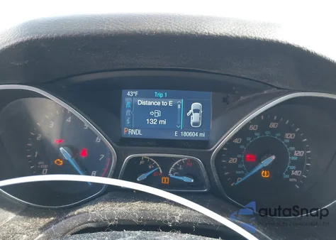 2014 Ford Focus Se z USA, uszkodzony, nr VIN 1FADP3F21EL338834